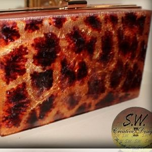 S.W. Giraffe Designer Clutch Purse.